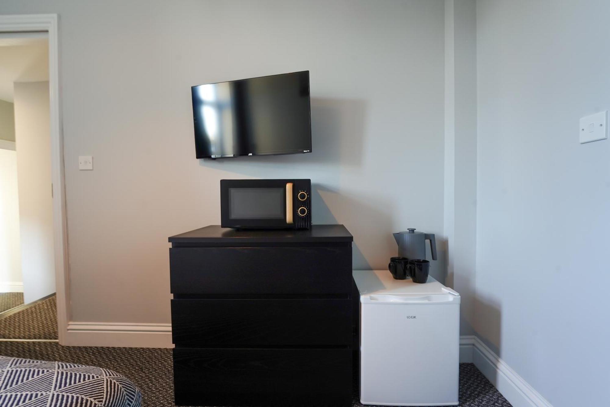 En-Suite Double Rooms, Smart Tv Comfy Style Llanelli Exterior foto