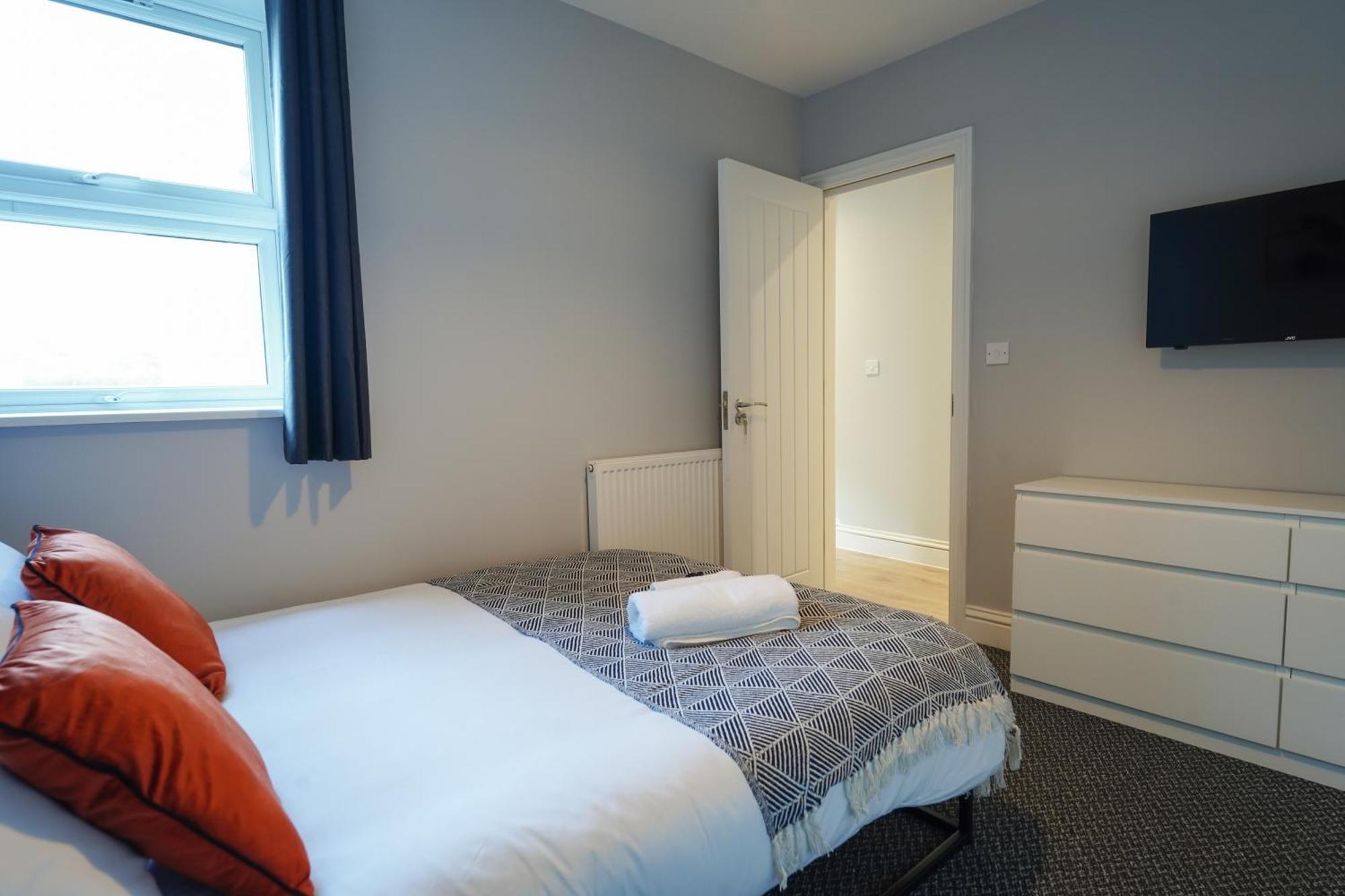En-Suite Double Rooms, Smart Tv Comfy Style Llanelli Exterior foto