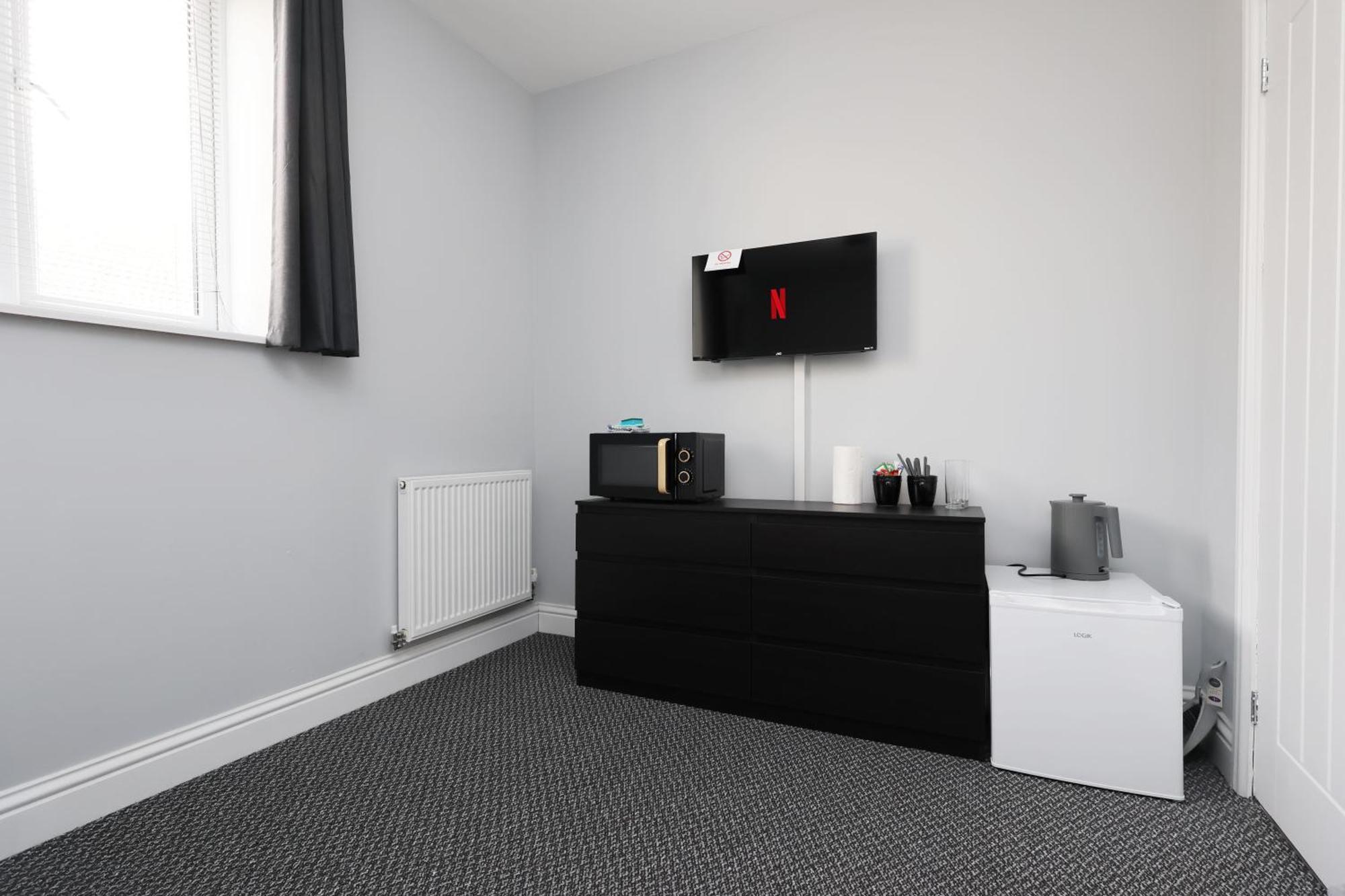 En-Suite Double Rooms, Smart Tv Comfy Style Llanelli Exterior foto